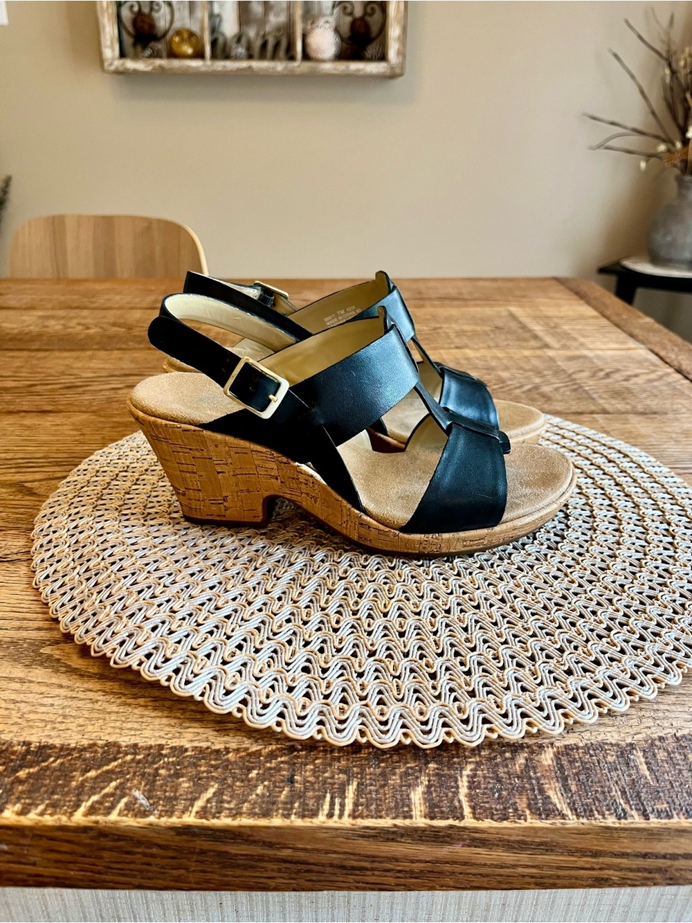 Clark’s Artisan Black Leather Wedge Sandal Size 7
